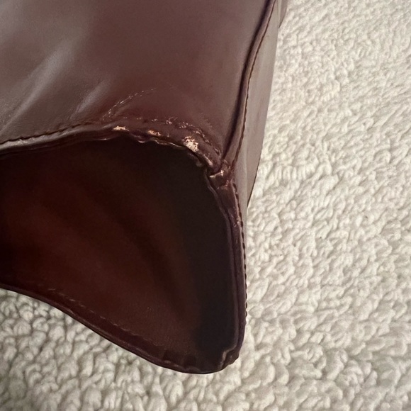 Les Must de Cartier Handbag - Picture 12 of 17